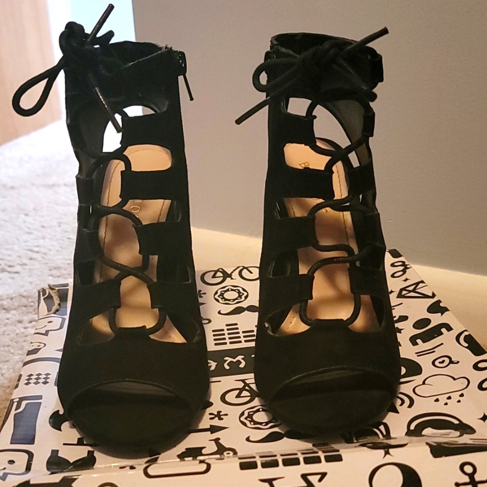 Open heel and toe thick heels
